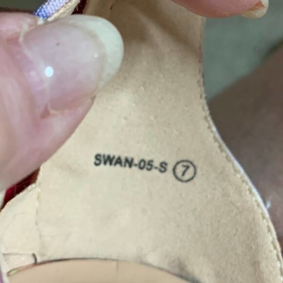 Dream pairs shoes platform heels floral zipper back style swan 05 S size 7 - Picture 7 of 7